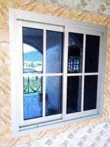 fenêtre sur mesure à Labastide-Esparbairenque